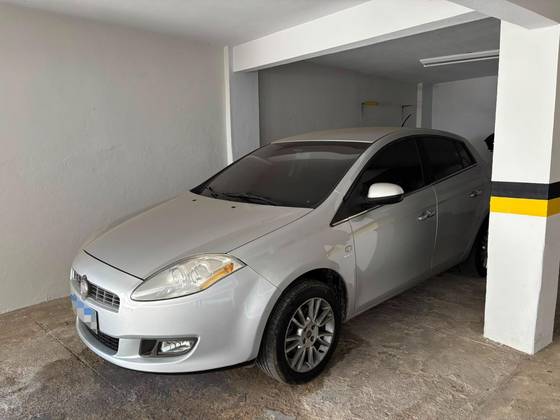 FIAT BRAVO 1.8 ESSENCE 16V FLEX 4P AUTOMATIZADO